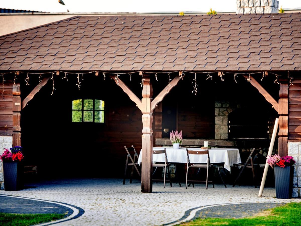 Hotel Feniks Gniezno Exterior photo